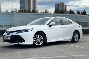 Toyota Camry 70