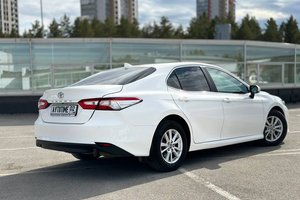 Toyota Camry 70