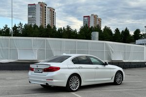 BMW 5-Series 520i